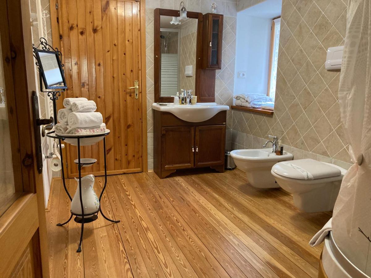 Lillianes B&B Maison Vallomy المظهر الخارجي الصورة