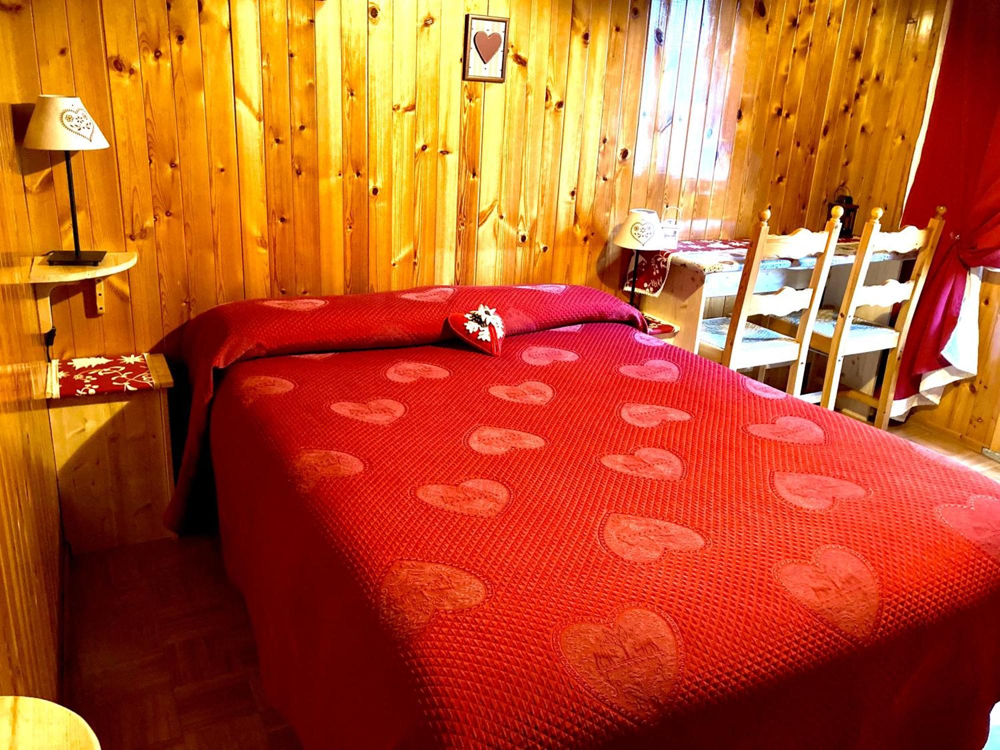 Lillianes B&B Maison Vallomy المظهر الخارجي الصورة