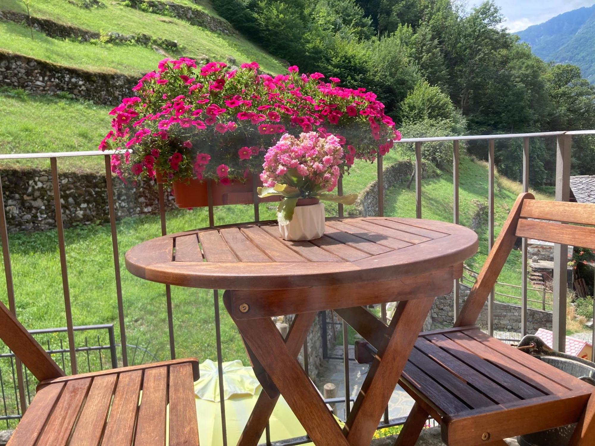 Lillianes B&B Maison Vallomy المظهر الخارجي الصورة