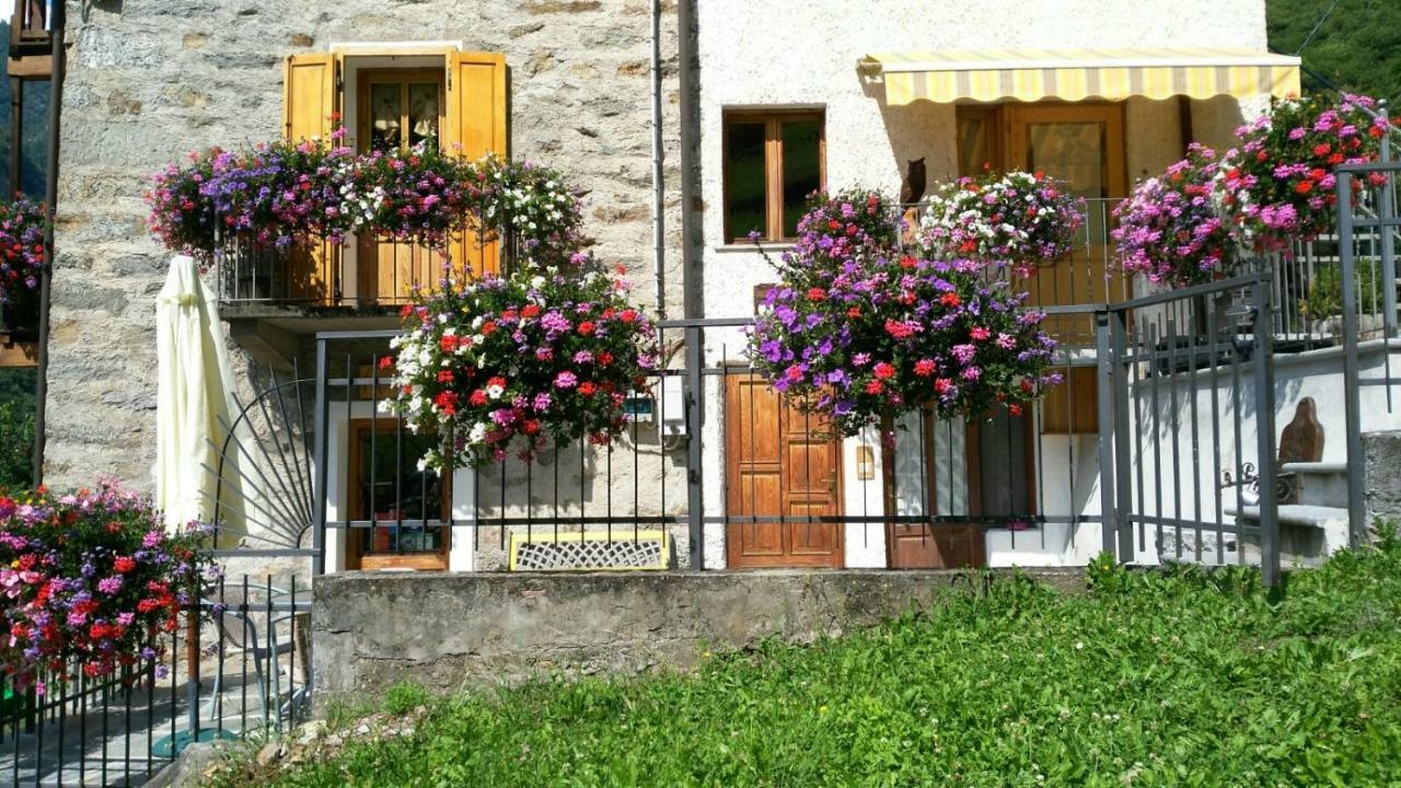 Lillianes B&B Maison Vallomy المظهر الخارجي الصورة
